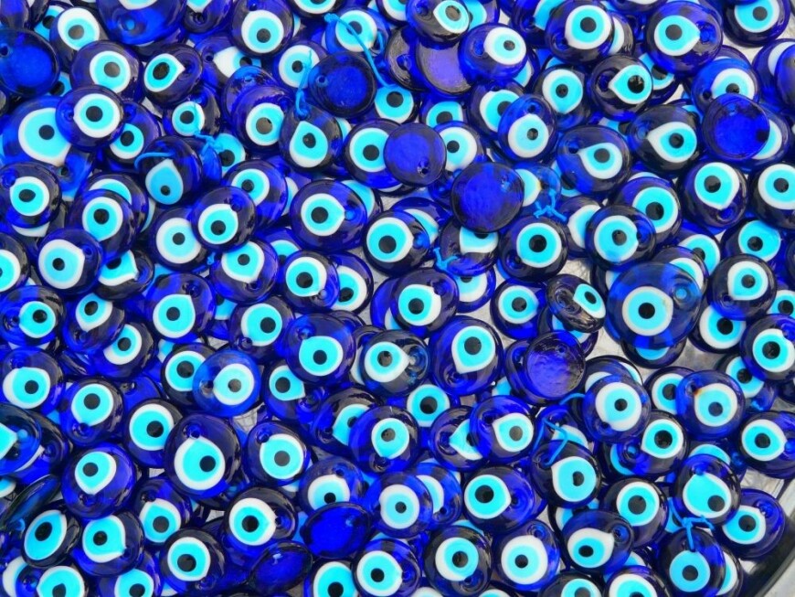 Un Groupe De Turc Traditionnel Amulette Mauvais Oeil, L'oeil Bleu Également  Connu Comme Nazar Boncugu Banque D'Images et Photos Libres De Droits. Image  23516776
