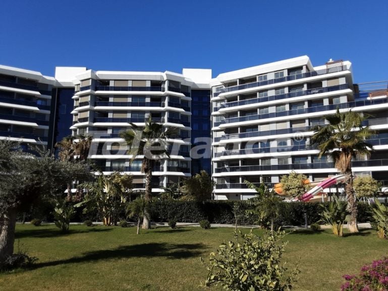 Apartment in Altıntaş, Antalya with pool - buy realty in Turkey - 114415