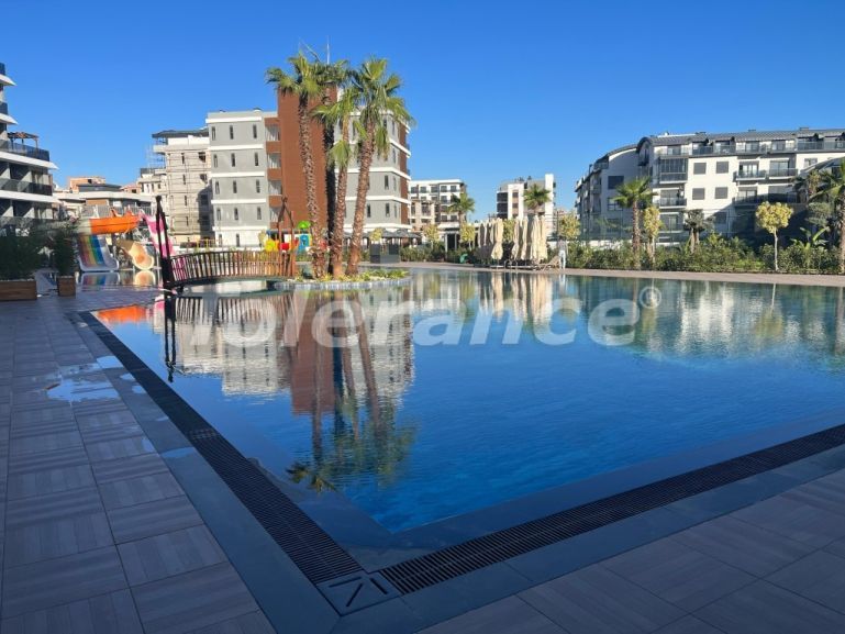 Apartment in Altıntaş, Antalya with pool - buy realty in Turkey - 114439