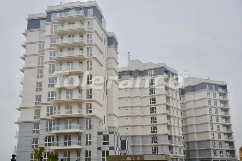 Apartment from the developer in Bahçeşehir, İstanbul with pool - 36092 Apartment from the developer in Bahçeşehir, İstanbul with pool - buy realty in Turkey - 36092