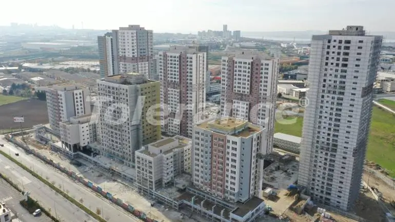 Apartment in Bahçeşehir, İstanbul with pool with installment - buy realty in Turkey - 36167