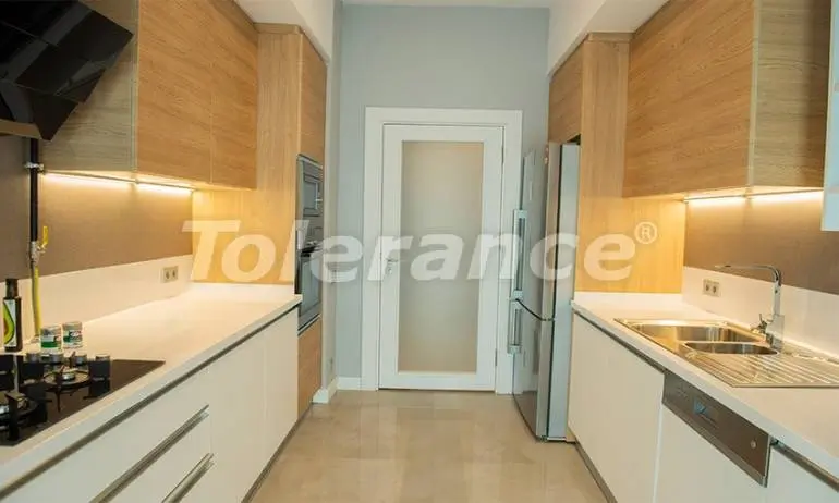 Apartment in Bahçeşehir, İstanbul with pool with installment - buy realty in Turkey - 37242