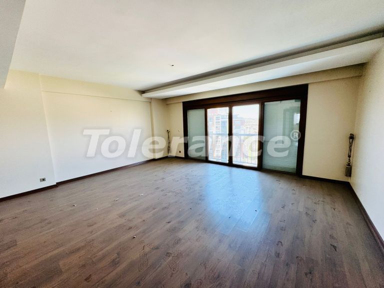 Apartment in Basaksehir, İstanbul with pool - 128969 Apartment in Basaksehir, İstanbul with pool - buy realty in Turkey - 128969