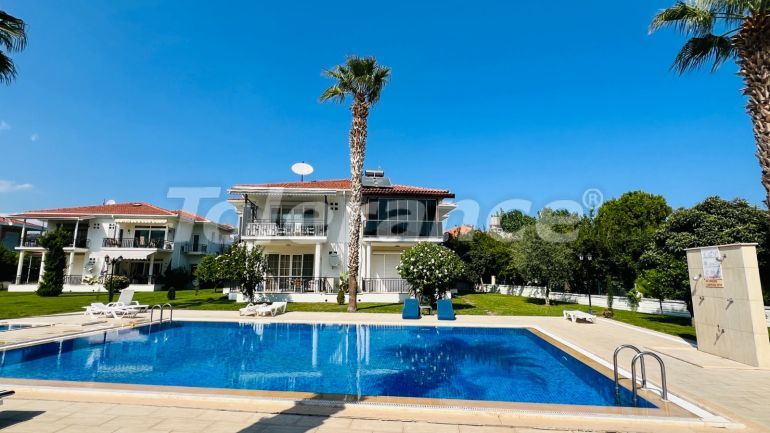 Apartment in Çamyuva, Kemer with pool - buy realty in Turkey - 136835
