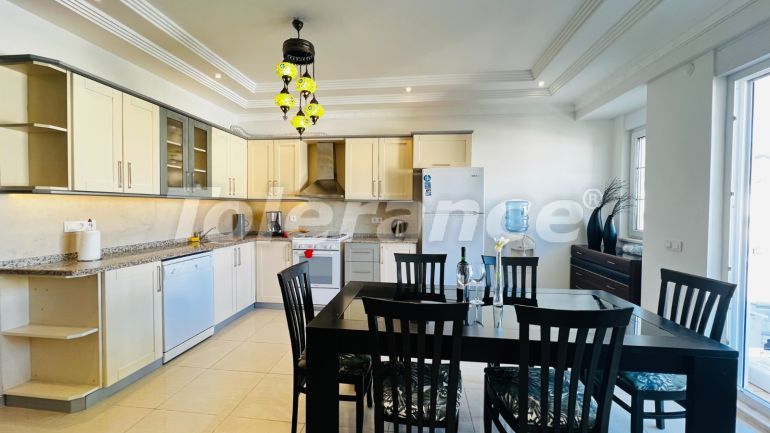 Appartement in Kemer Centrum, Kemer zwembad - onroerend goed kopen in Turkije - 136019