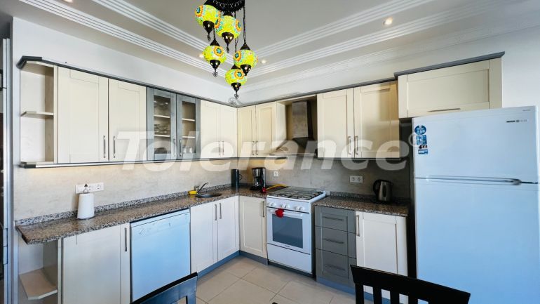 Appartement in Kemer Centrum, Kemer zwembad - onroerend goed kopen in Turkije - 136025