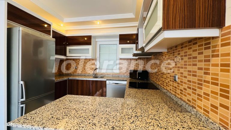 Appartement еn Kemer Centre, Kemer piscine - acheter un bien immobilier en Turquie - 136140