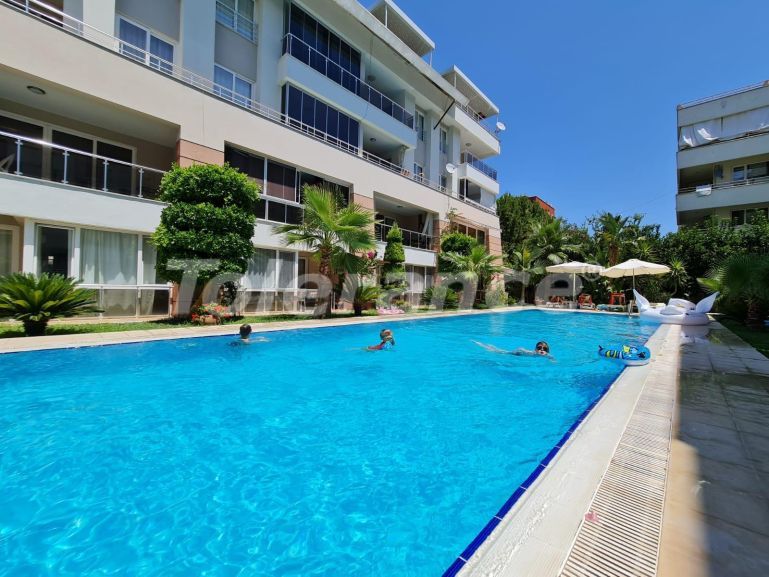 Appartement еn Kemer Centre, Kemer piscine - acheter un bien immobilier en Turquie - 137793