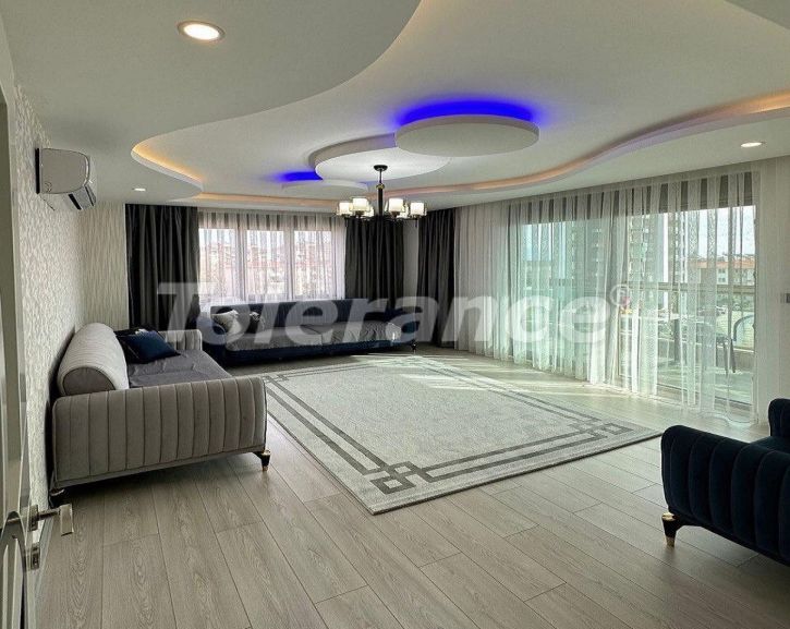 Apartment in Döşemealtı, Antalya with pool - buy realty in Turkey - 70565