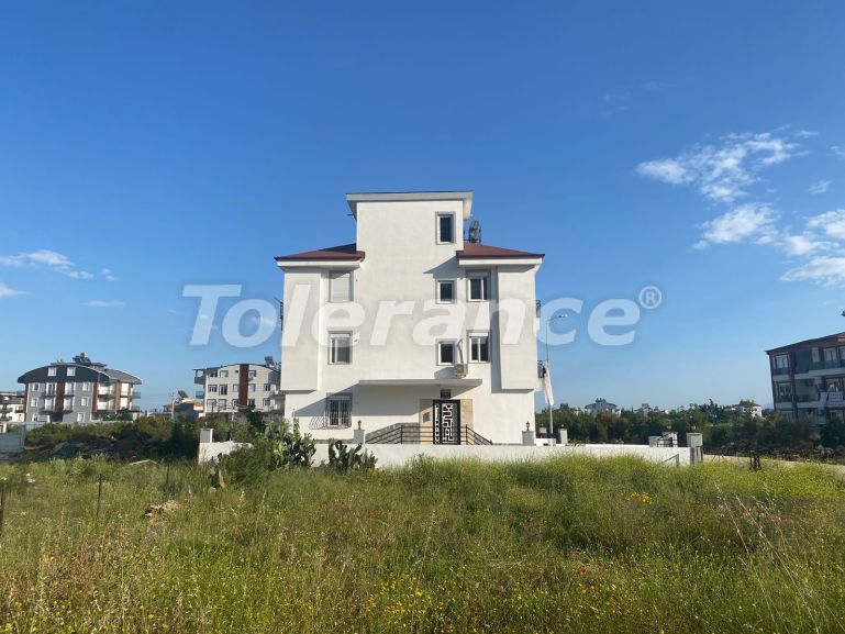 Appartement in Döşemealtı, Antalya - onroerend goed kopen in Turkije - 81332