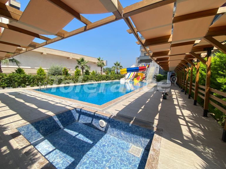 Apartment in Erdemli, Mersin with pool - buy realty in Turkey - 140845