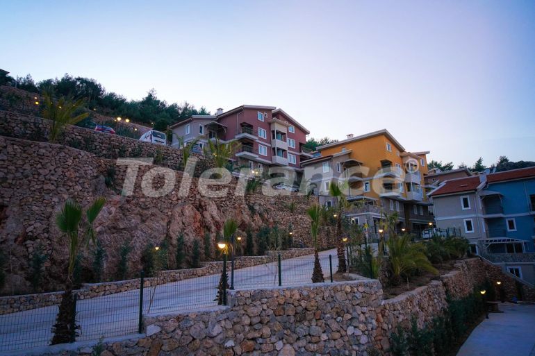 Appartement van de ontwikkelaar in Fethiye zwembad - onroerend goed kopen in Turkije - 79295