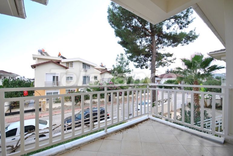 آپارتمان که در گوینوک, کمر استخر - خرید ملک در ترکیه - 43826