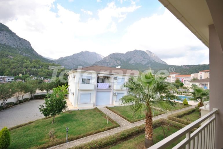 آپارتمان که در گوینوک, کمر استخر - خرید ملک در ترکیه - 43828