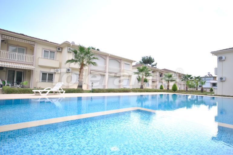 آپارتمان که در گوینوک, کمر استخر - خرید ملک در ترکیه - 43835