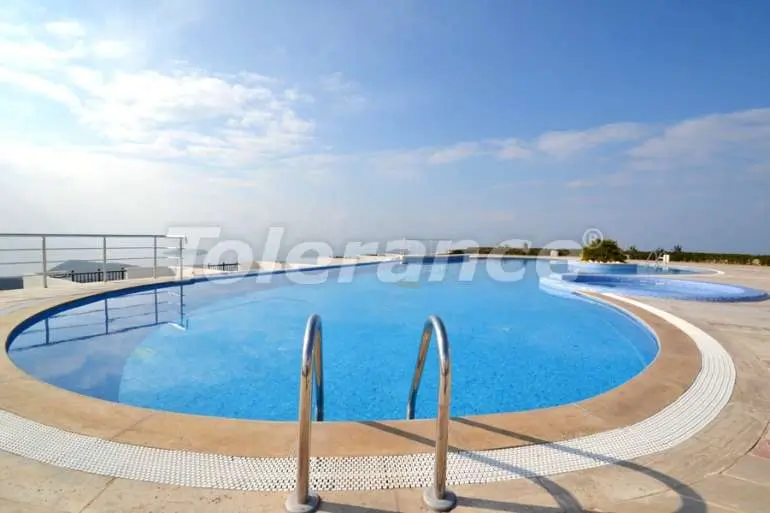 شقق في:في غوموشلوك بودروم مسبح - شراء عقار في تركيا - 7992