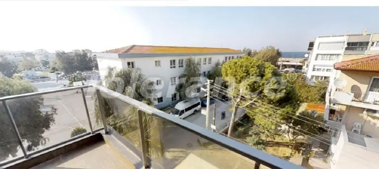 Apartment in Güzelbahçe, İzmir pool - buy realty in Turkey - 27637