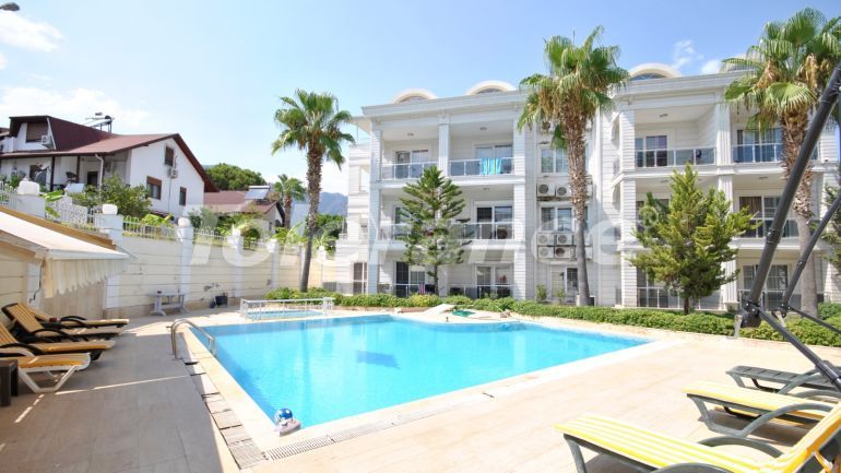 Apartment in City Center, Kemer pool - buy realty in Turkey - 42700