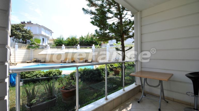 Apartment in City Center, Kemer pool - buy realty in Turkey - 42702