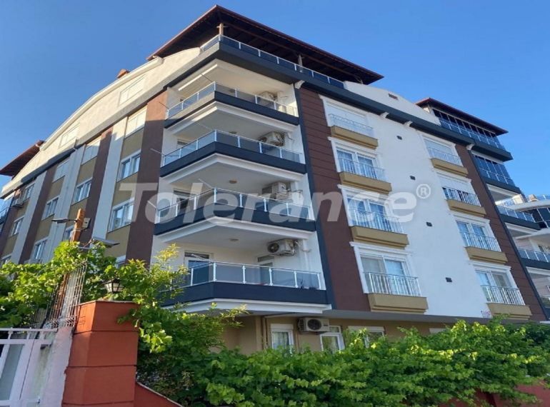 Apartment in Konyaaltı, Antalya with pool - buy realty in Turkey - 100062
