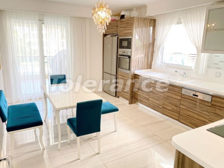 Apartment in Konyaaltı, Antalya with pool - buy realty in Turkey - 101820