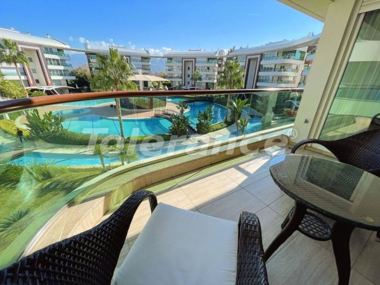 Apartment in Konyaaltı, Antalya with pool - buy realty in Turkey - 101828