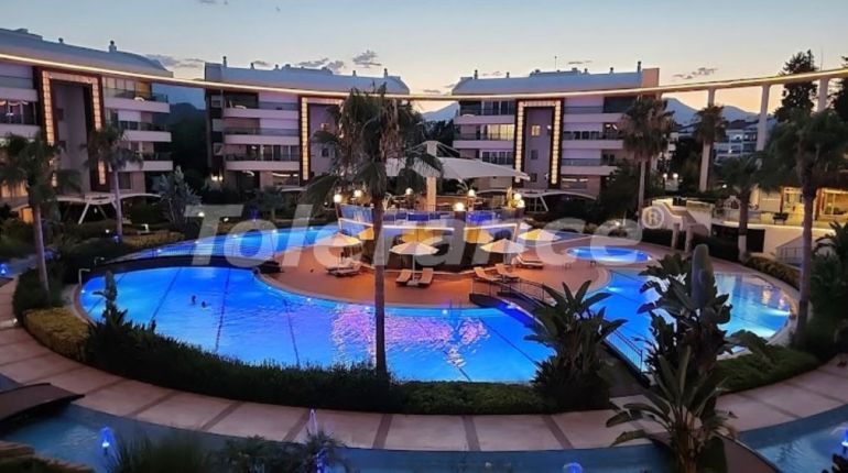 Apartment in Konyaaltı, Antalya with pool - buy realty in Turkey - 101834