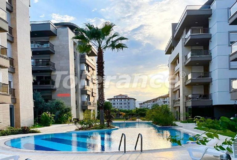 Apartment in Konyaaltı, Antalya with pool - buy realty in Turkey - 103682