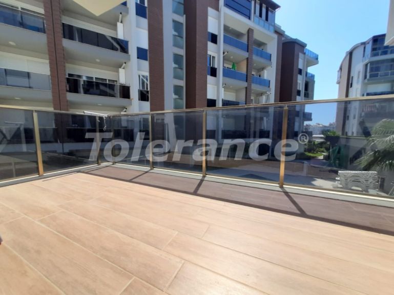Apartment in Konyaaltı, Antalya with pool - buy realty in Turkey - 109043