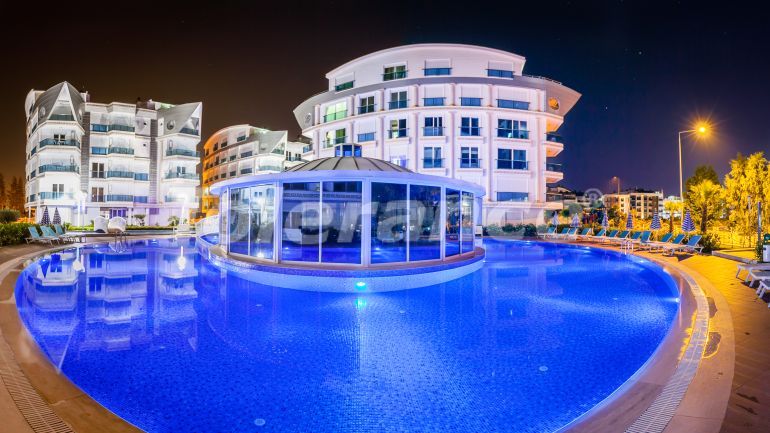 Apartment in Konyaaltı, Antalya with pool - buy realty in Turkey - 111347