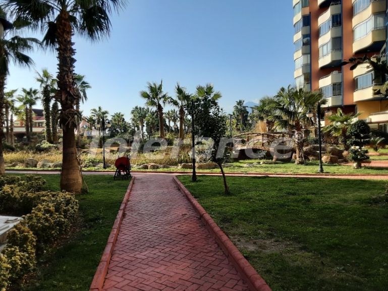 Apartment in Konyaaltı, Antalya with sea view with pool - buy realty in Turkey - 115535