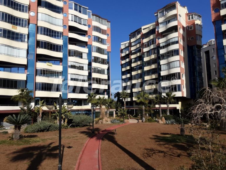 Apartment in Konyaaltı, Antalya with sea view with pool - buy realty in Turkey - 115537