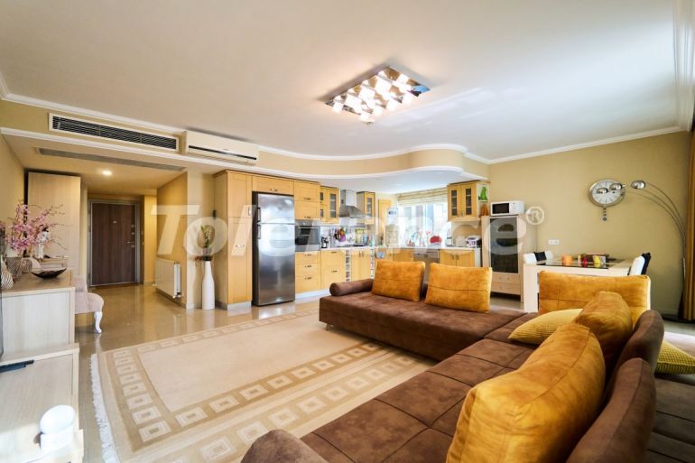 Apartment in Konyaaltı, Antalya with sea view with pool - buy realty in Turkey - 117027