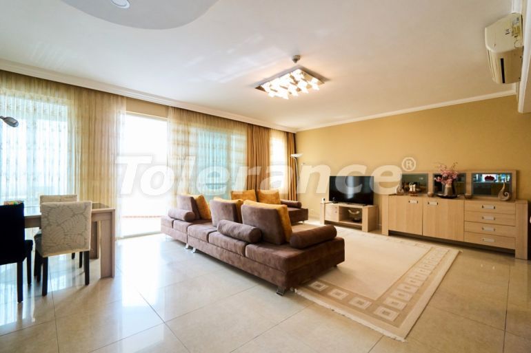 Apartment in Konyaaltı, Antalya with sea view with pool - buy realty in Turkey - 117029