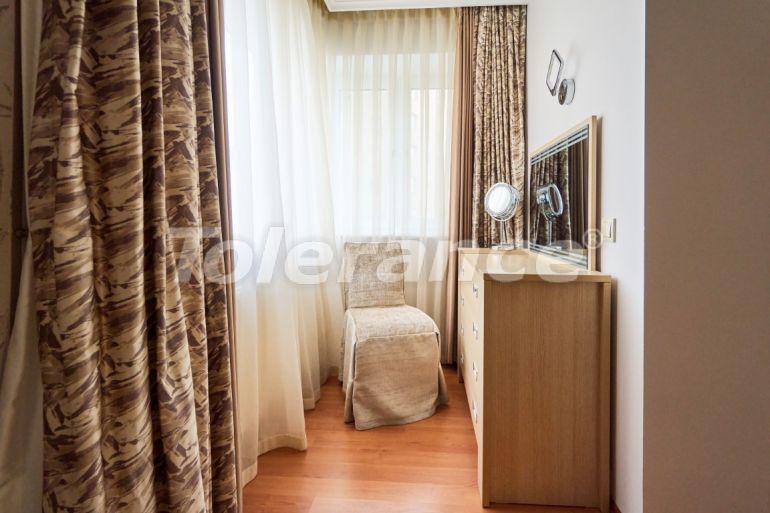 Apartment in Konyaaltı, Antalya with sea view with pool - buy realty in Turkey - 117039