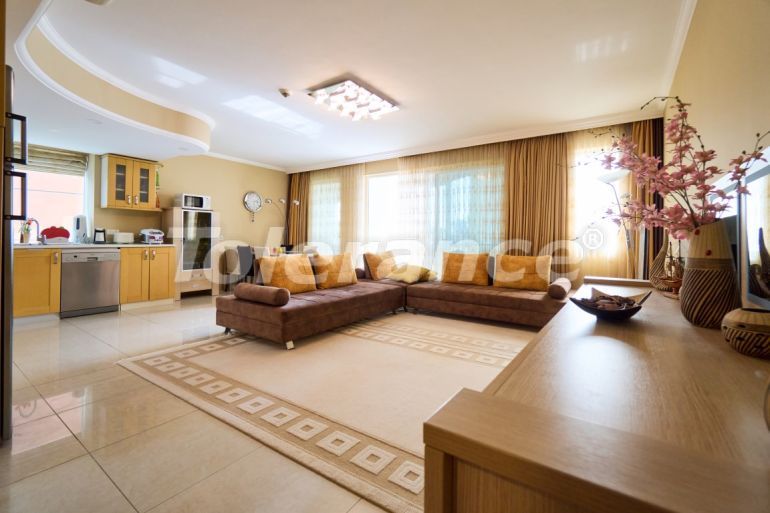 Apartment in Konyaaltı, Antalya with sea view with pool - buy realty in Turkey - 117056