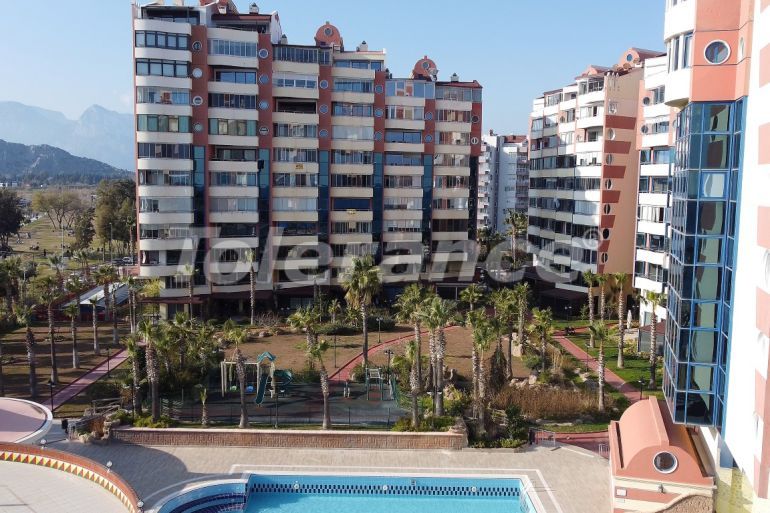 Apartment in Konyaaltı, Antalya with sea view with pool - buy realty in Turkey - 117075