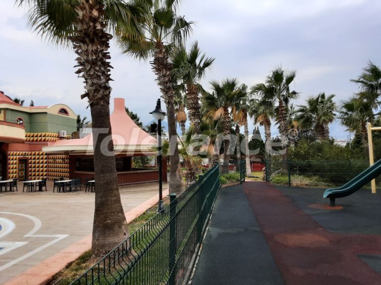 Apartment in Konyaaltı, Antalya with sea view with pool - buy realty in Turkey - 117079