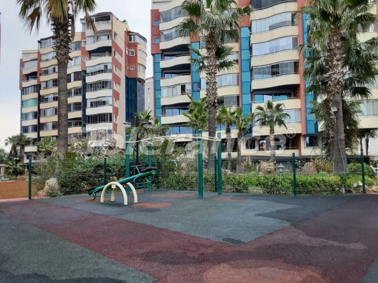 Apartment in Konyaaltı, Antalya with sea view with pool - buy realty in Turkey - 117080