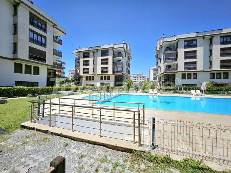 Apartment in Konyaaltı, Antalya with pool - buy realty in Turkey - 132197