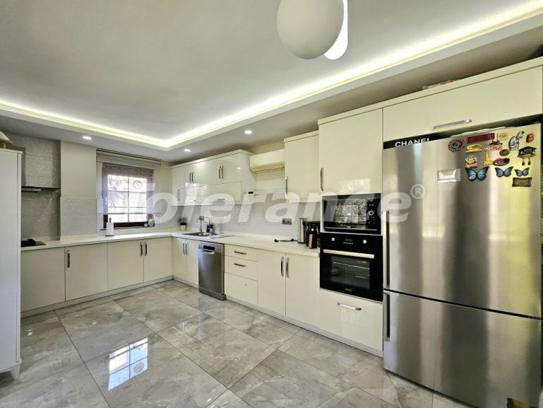 Apartment in Konyaaltı, Antalya with pool - buy realty in Turkey - 132198