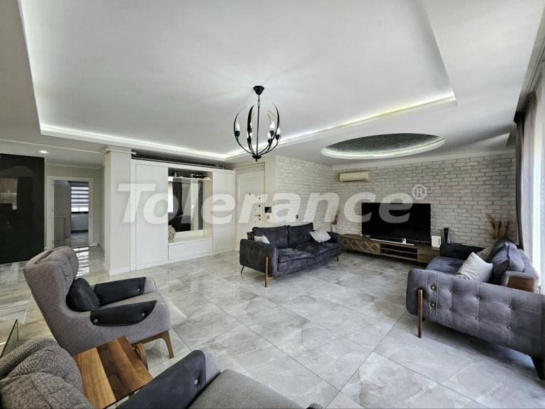 Apartment in Konyaaltı, Antalya with pool - buy realty in Turkey - 132205