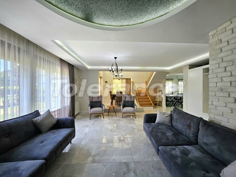 Apartment in Konyaaltı, Antalya with pool - buy realty in Turkey - 132218