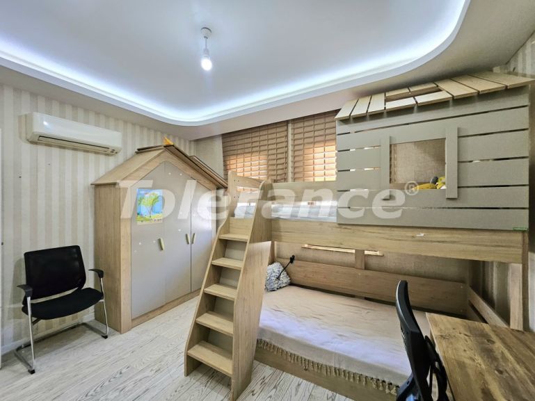 Apartment in Konyaaltı, Antalya with pool - buy realty in Turkey - 132222