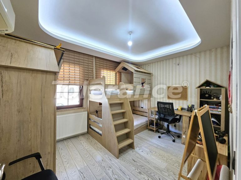 Apartment in Konyaaltı, Antalya with pool - buy realty in Turkey - 132223