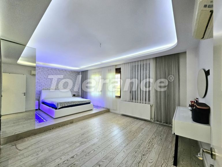 Apartment in Konyaaltı, Antalya with pool - buy realty in Turkey - 132226