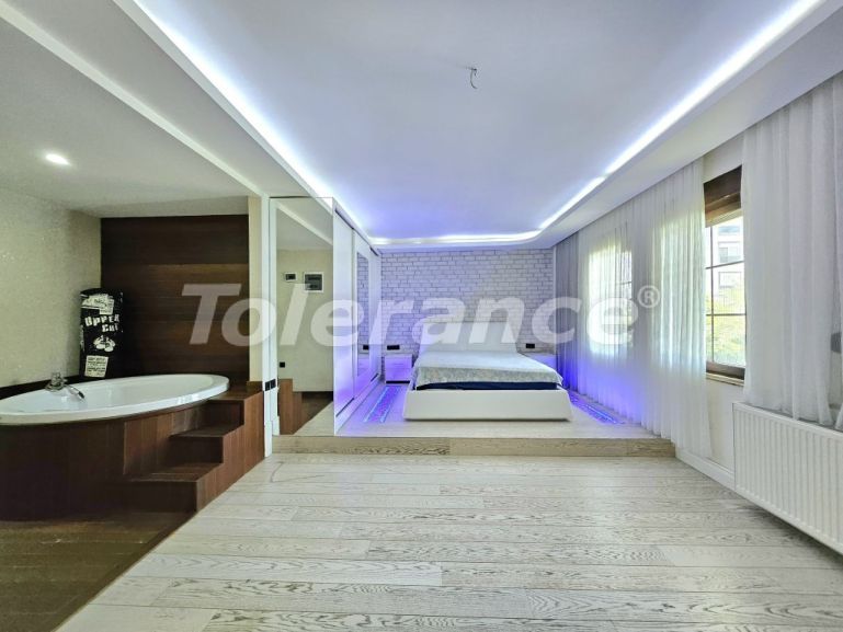 Apartment in Konyaaltı, Antalya with pool - buy realty in Turkey - 132227