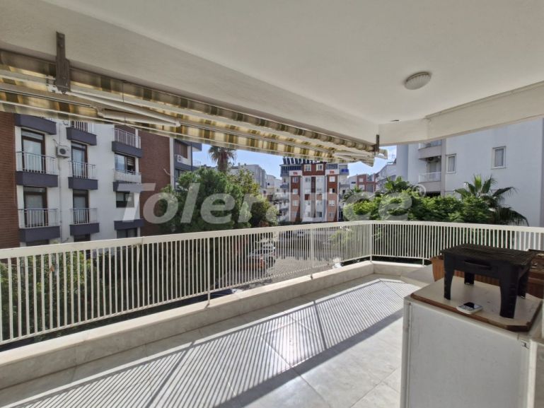 Apartment in Konyaaltı, Antalya - buy realty in Turkey - 132761