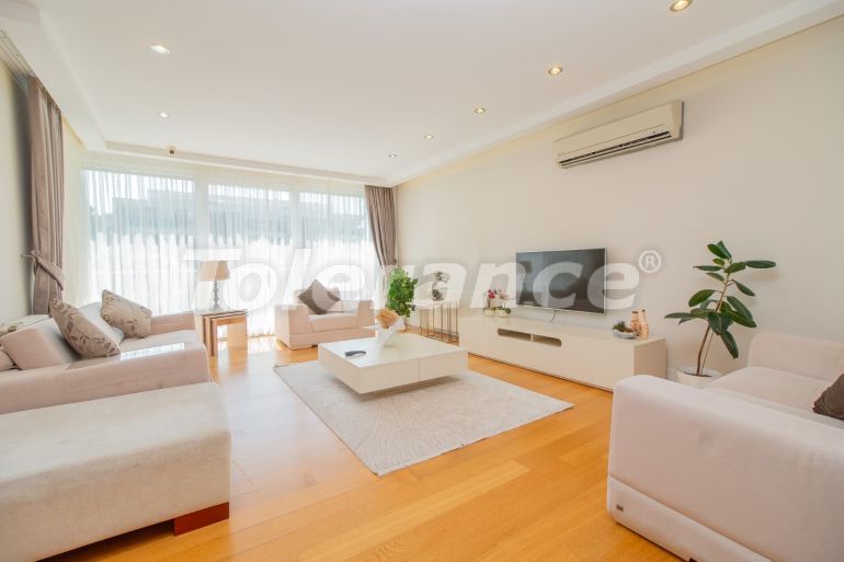 Apartment in Konyaaltı, Antalya with pool - buy realty in Turkey - 135156
