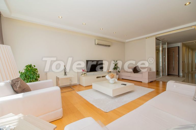 Apartment in Konyaaltı, Antalya with pool - buy realty in Turkey - 135158
